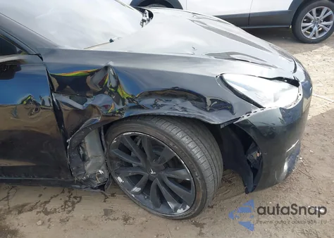 2018 Tesla Model 3 Long Range/Performance z USA, uszkodzony, nr VIN 5YJ3E1EB5JF100354